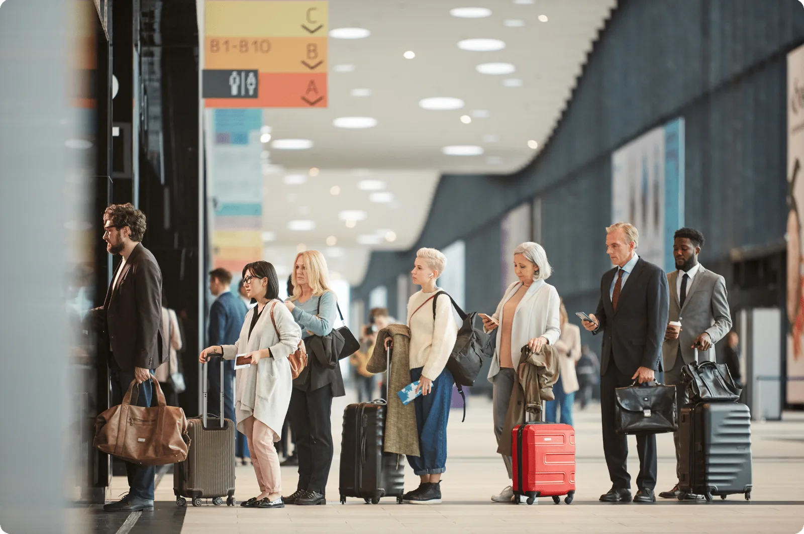 Image of people waiting in line. Optimize queue management with lidar technology