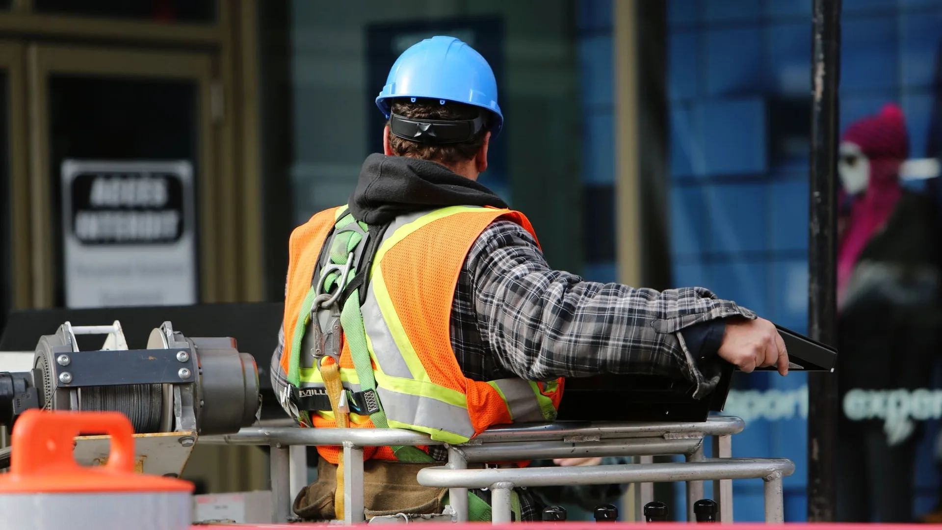 highlighting LiDAR’s role in enhancing safety and situational awareness.